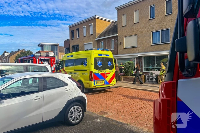 Slachtoffer na woningbrand nagekeken