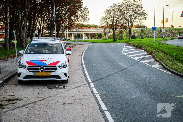 Auto crasht in bosjes na ongeval