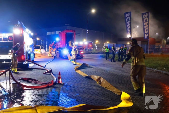 zeer grote brand in bedrijfspand