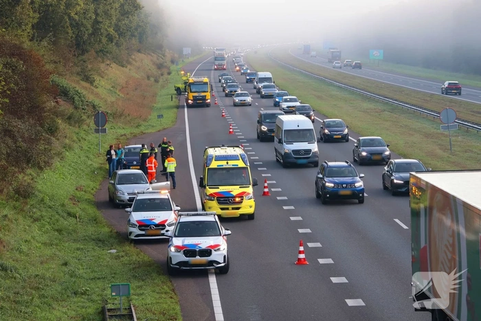 Kop-staartbotsing veroorzaakt file