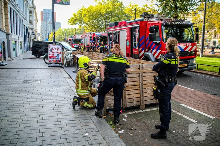 Omgeving afgezet door brand in gebouw
