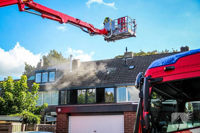 Brand in woning veroorzaakt grote rookontwikkeling