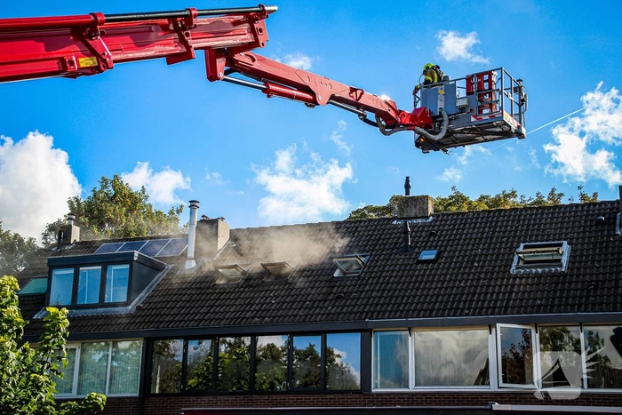 Brand in woning veroorzaakt grote rookontwikkeling