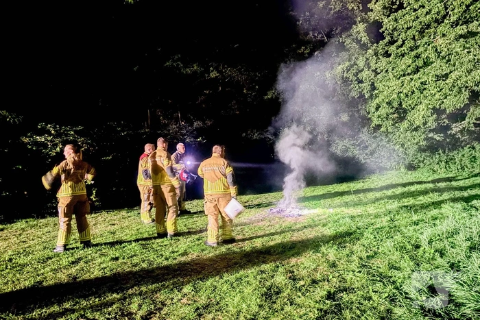 Kleine brand op grasveld onder controle