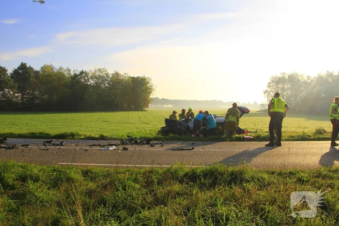 Zware aanrijding tussen auto en vrachtwagen vereist trauma team