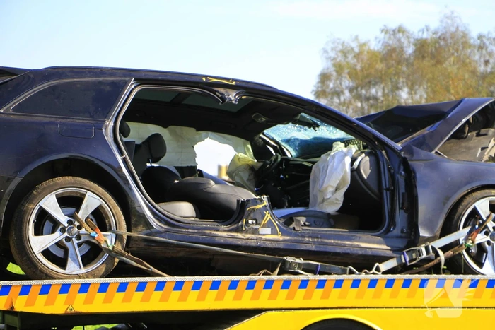 Zware aanrijding tussen auto en vrachtwagen vereist trauma team