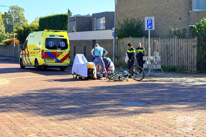 Fietser aangereden door auto