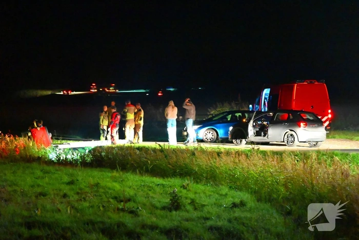 Brandweer ingezet bij voertuig in sloot