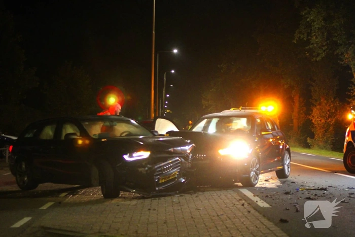 Botsing tussen voertuigen leidt tot wegafsluiting