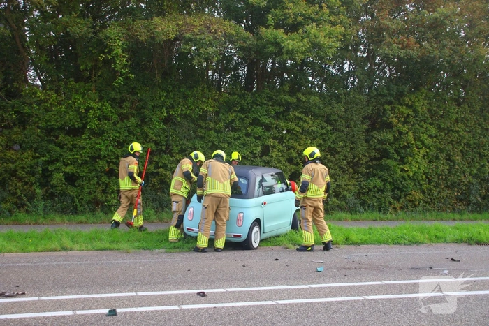 Meerdere gewonden bij frontale botsing; weg volledig afgesloten