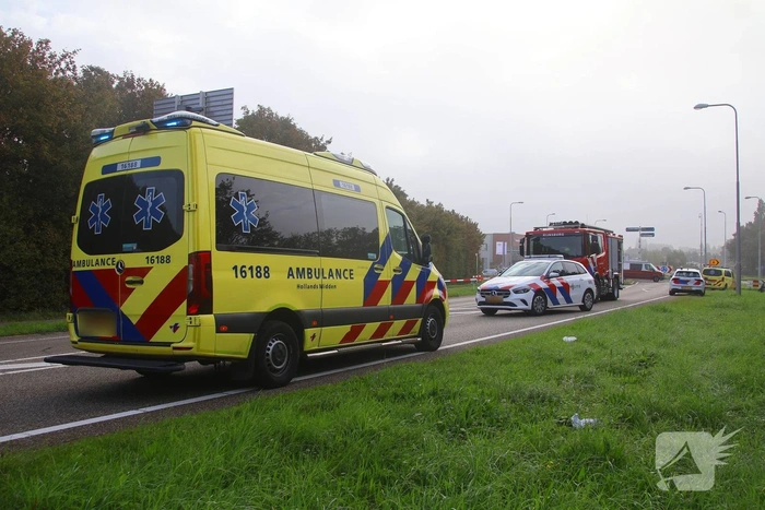 Meerdere gewonden bij frontale botsing; weg volledig afgesloten