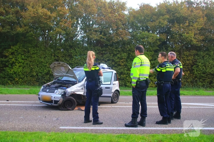 Meerdere gewonden bij frontale botsing; weg volledig afgesloten