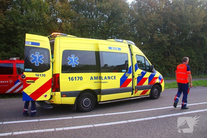 Meerdere gewonden bij frontale botsing; weg volledig afgesloten
