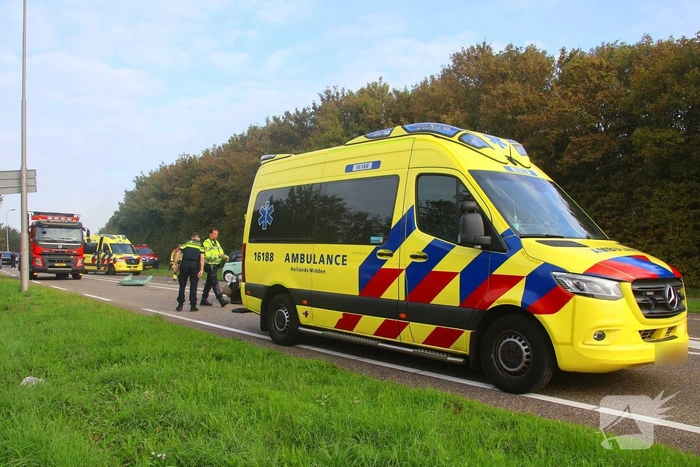 Meerdere gewonden bij frontale botsing; weg volledig afgesloten