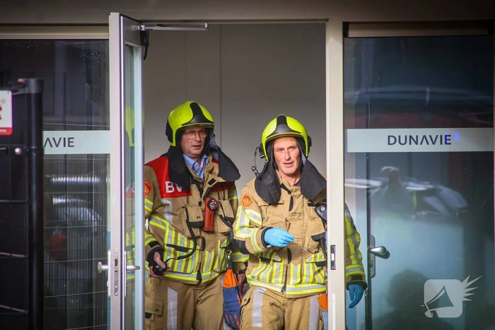 Brandweer blust korte, maar felle keukenbrand