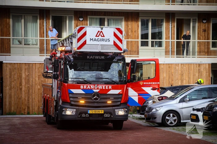 Brandweer blust korte, maar felle keukenbrand