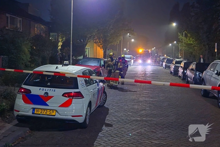 Brandweer verricht metingen wegens gaslekkage