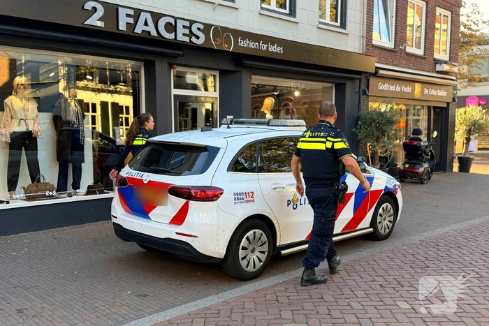 Man in onderbroek springt uit appartement