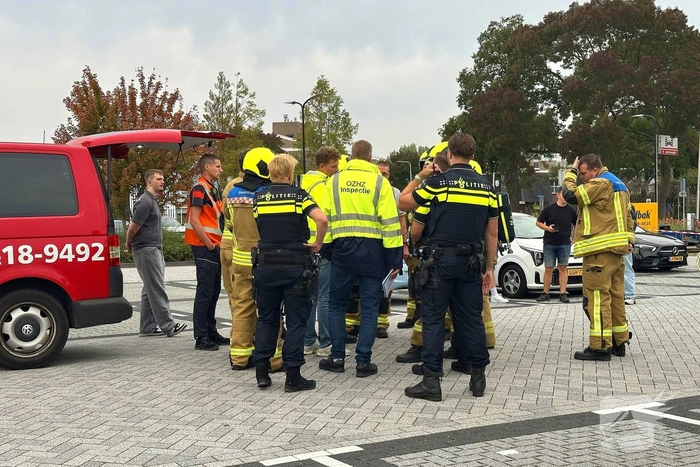 Omgeving tankstation groots afgezet wegens ongeval gevaarlijke stof