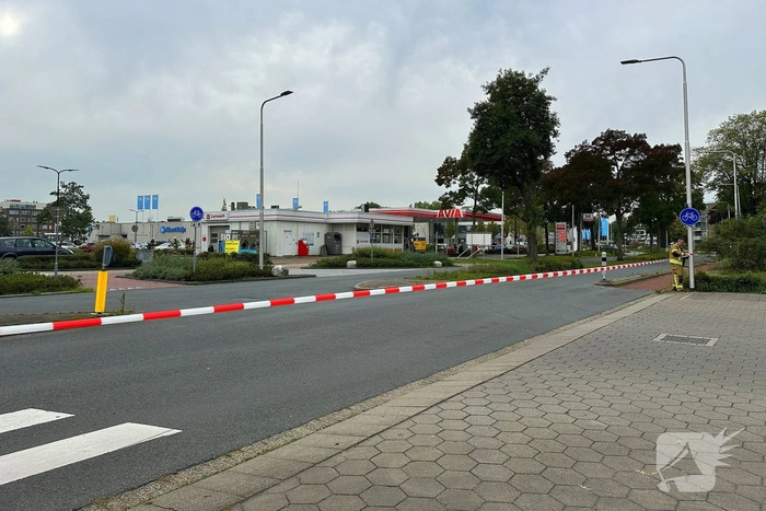 Omgeving tankstation groots afgezet wegens ongeval gevaarlijke stof