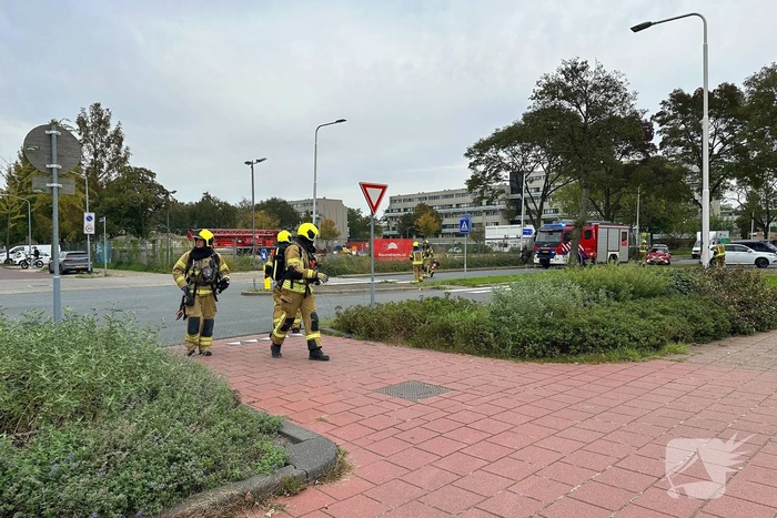 Omgeving tankstation groots afgezet wegens ongeval gevaarlijke stof