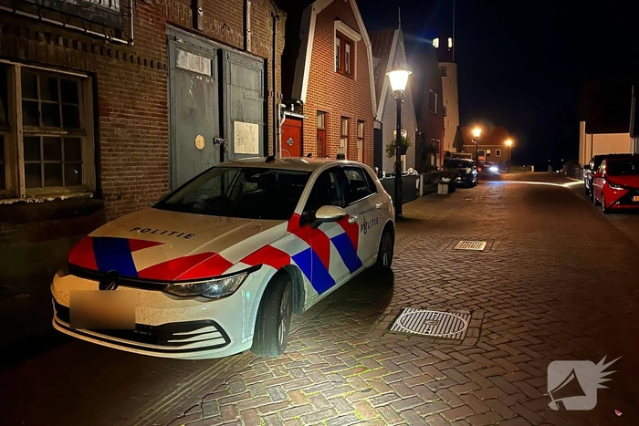 Hulpdiensten ingezet voor vastgelopen vaartuig