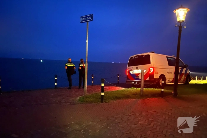 Hulpdiensten ingezet voor vastgelopen vaartuig