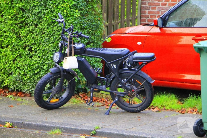 Kind op fatbike aangereden door bestelbus