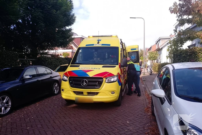 Scooterrijders komen met elkaar in botsing