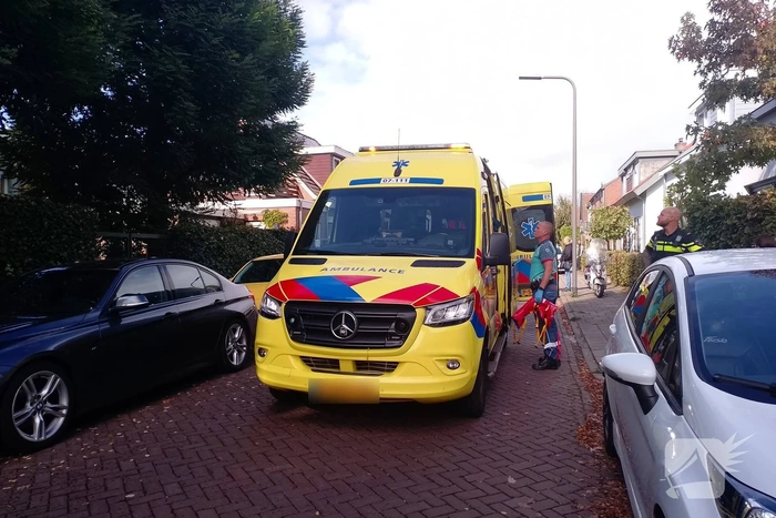 Scooterrijders komen met elkaar in botsing