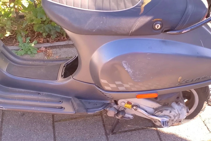 Scooterrijders komen met elkaar in botsing