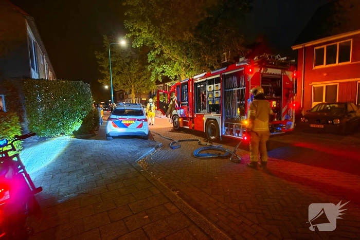 Brandweer controleert situatie na explosie