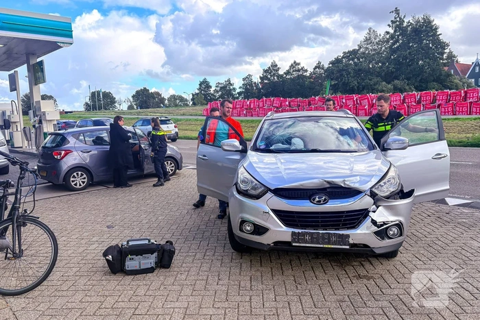 Bijrijder raakt gewond bij aanrijding