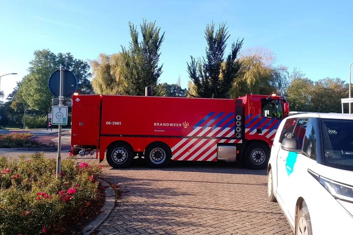 Grote brand op dak van woning, NL-Alert verstuurd