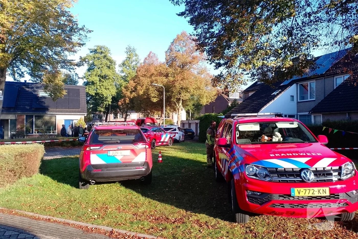 Grote brand op dak van woning, NL-Alert verstuurd