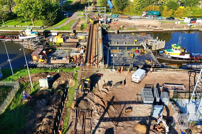 Grootschalige werkzaamheden aan Gouwespoorbrug van start, negen maanden geen treinen