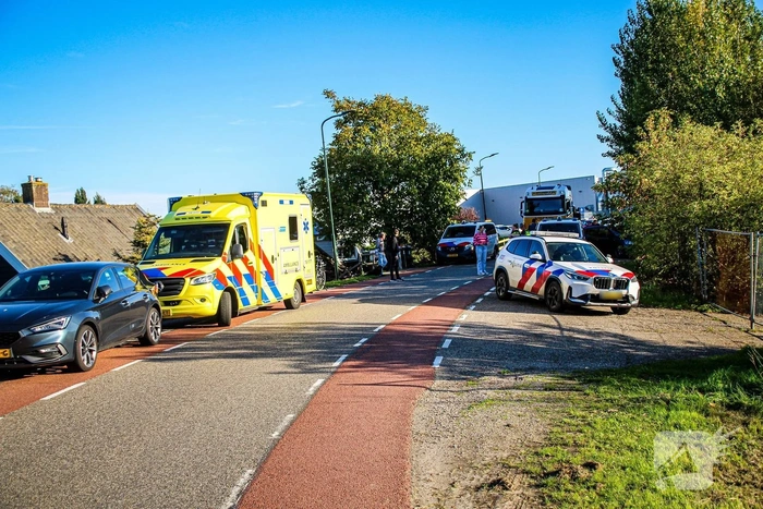 Kindje aangereden na ontsnapping uit poort
