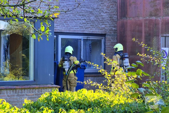 Brandweer voorkomt overslag bij brand