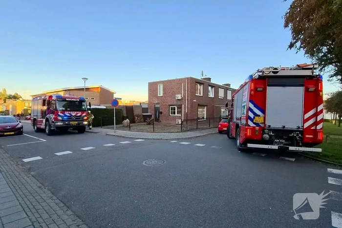 Brandweer bestrijdt schoorsteenbrand in woning