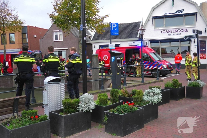 Brandweer en ambulance ingezet voor persoon te water