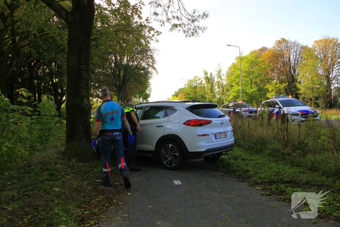 Ongeval tussen twee voertuigen leidt tot schade en verkeershinder