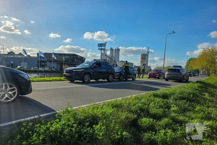 Drie voertuigen betrokken bij aanrijding