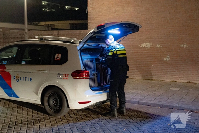 Politie valt woningen binnen na steekincident