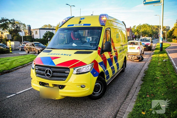 Scooter total-loss na aanrijding