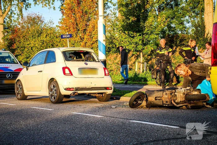 Scooter total-loss na aanrijding