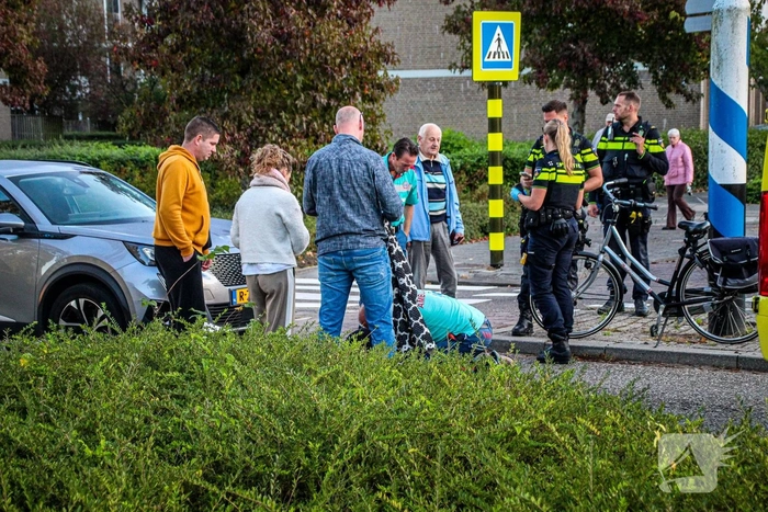 Ongeval op rotonde tussen fietser en auto