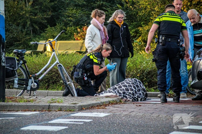 Ongeval op rotonde tussen fietser en auto