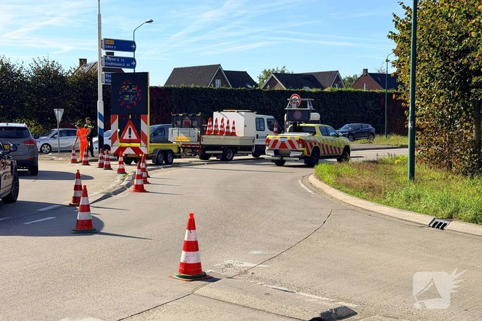 N264 afgesloten door doorgezakte vrachtwagentrailer