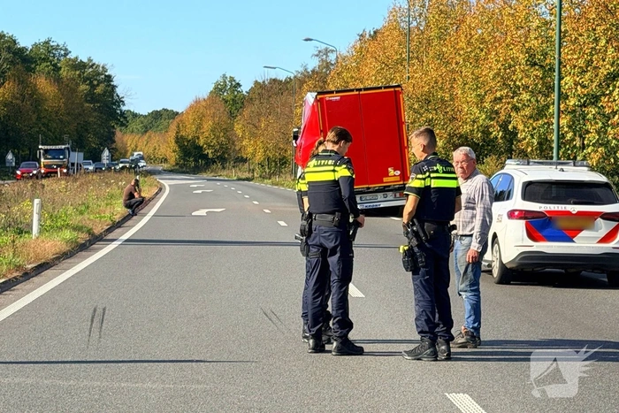 N264 afgesloten door doorgezakte vrachtwagentrailer