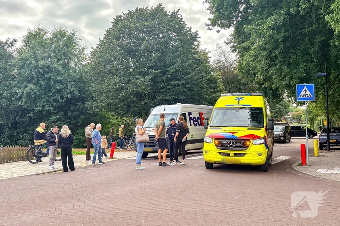 Voetganger aangereden door pakketbezorger